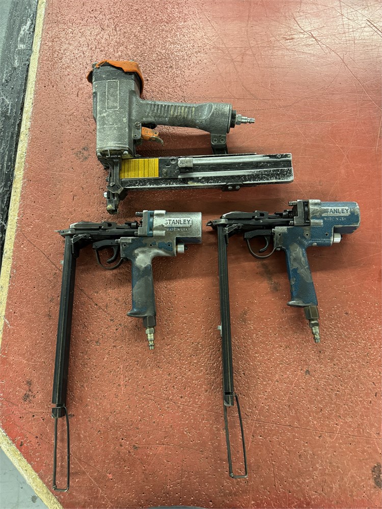 (3) Pneumatic Staple Guns