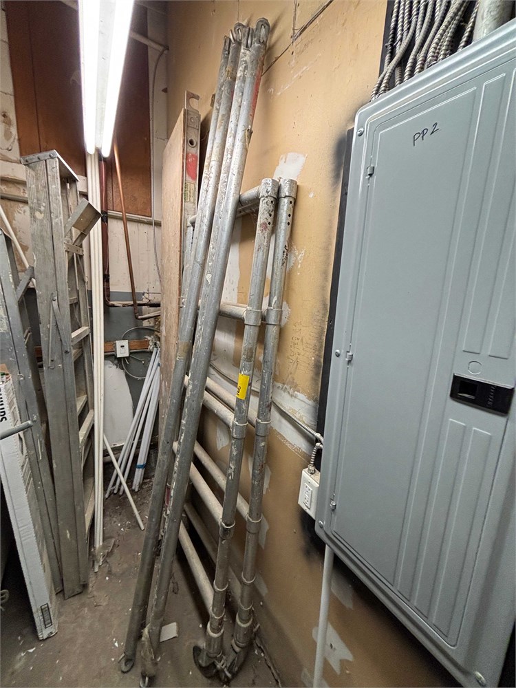 2 Ladders