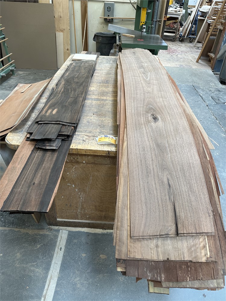 Mahagony & Walnut Veneer Sheets