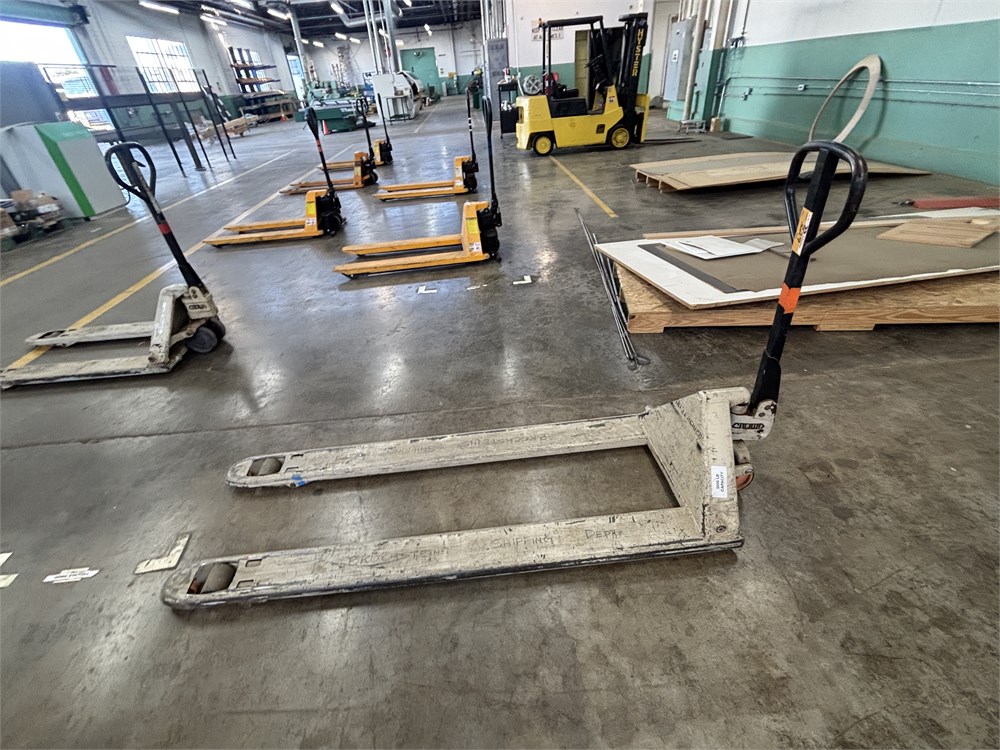 Crown "PTH50" Pallet Jack