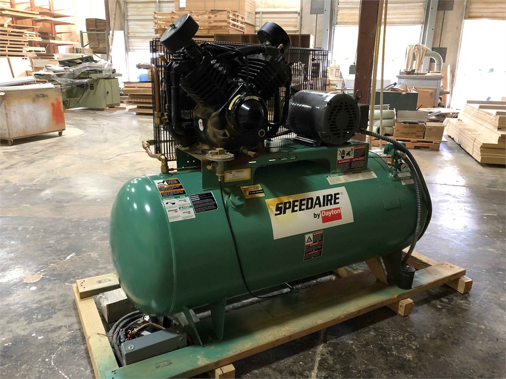 Speedaire (by Dayton) "1WD74" Air Compressor