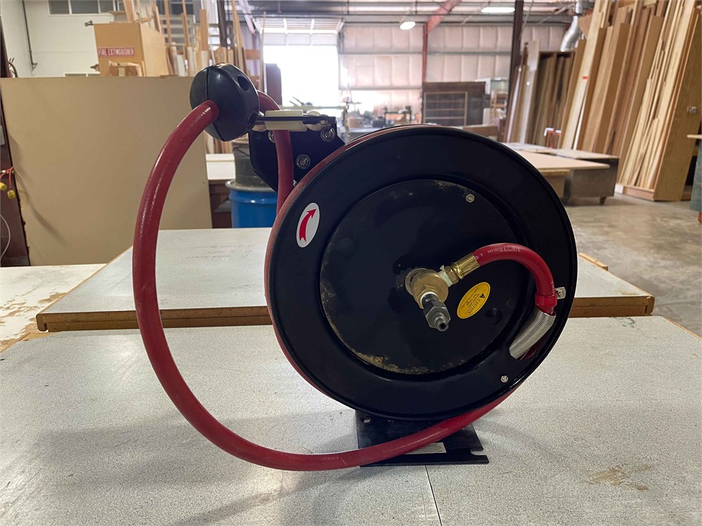 Central Pneumatic "46104" Pneumatic Hose and Reel