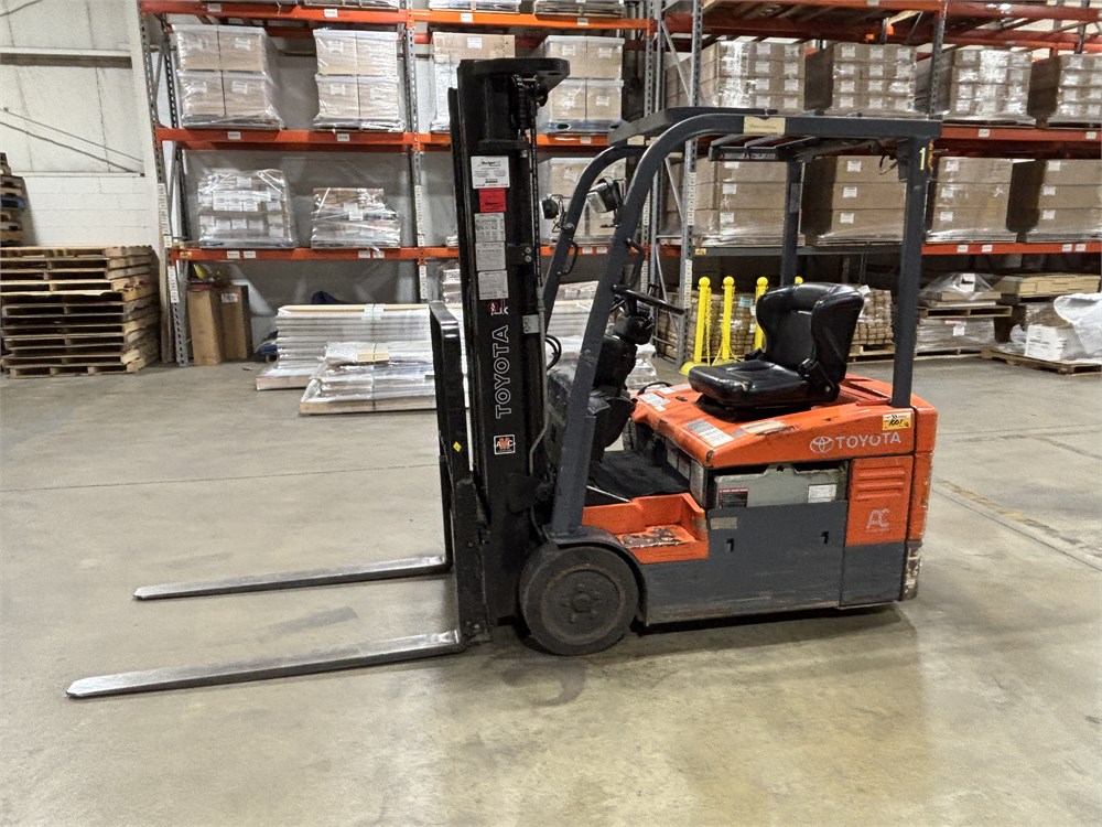 Toyota "7FBEU15" Forklift - Electric