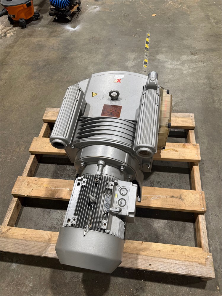 Becker "VTLF 2.250/0-79" Vacuum Pump
