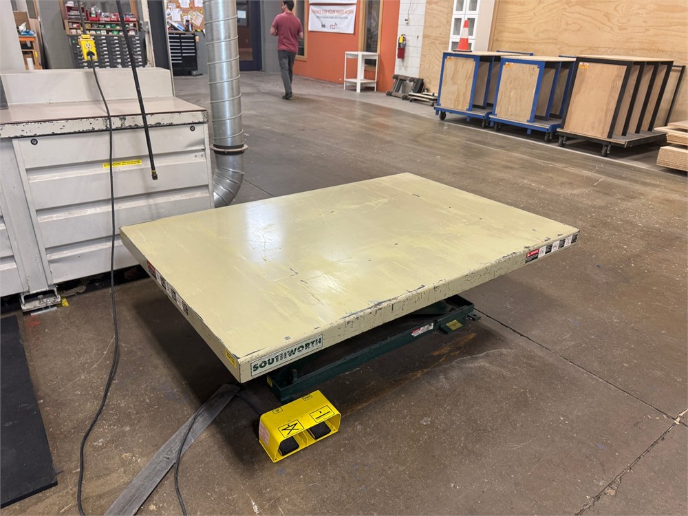 Southworth "TL LS4-36" Lift Table