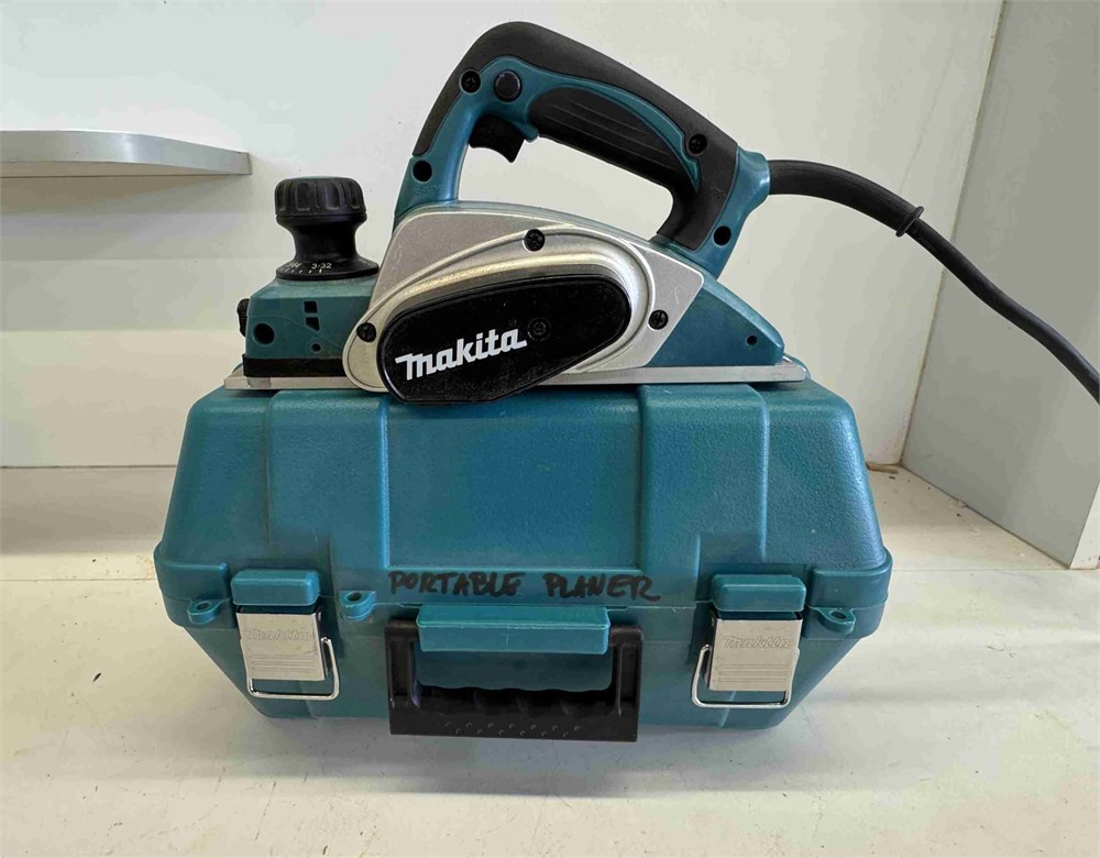 Makita "KP0800" Power Hand Planer