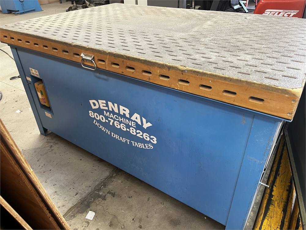 Denray "7200B" Downdraft Table