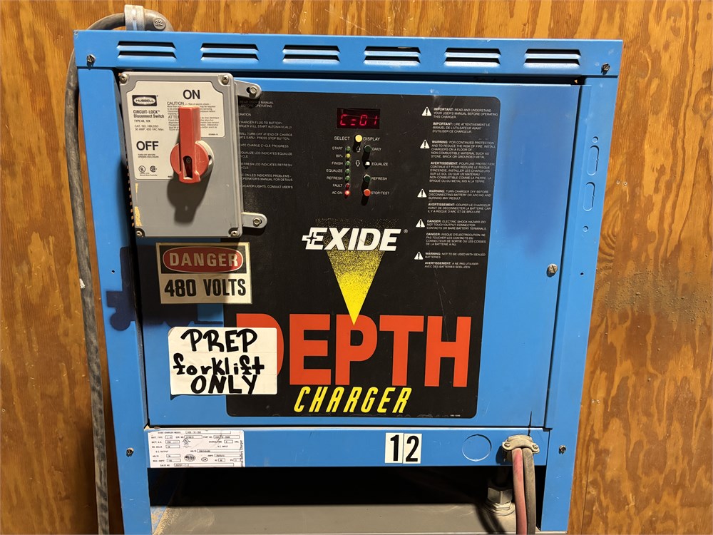 Exide "D3E-18-850" Deep Charger