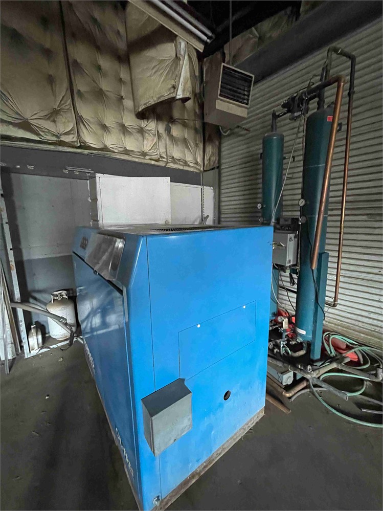 Kobelco "KNW-A00-C/H" Rotary Screw Air Compressor with External Filters