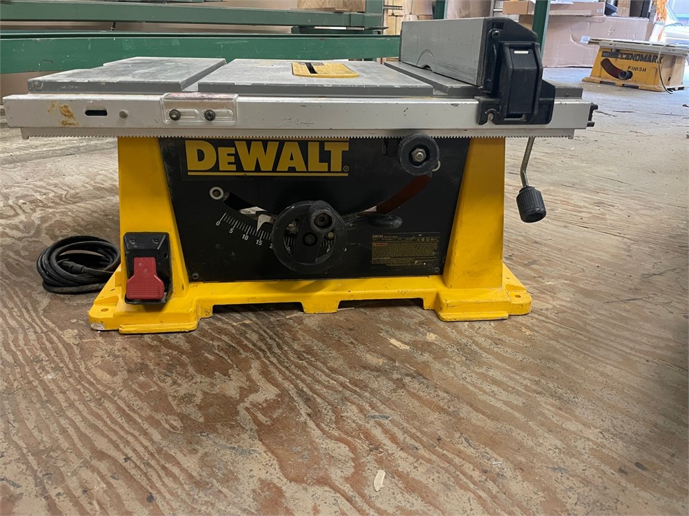 DeWalt "DW 744" 10” Jobsite Table Saw