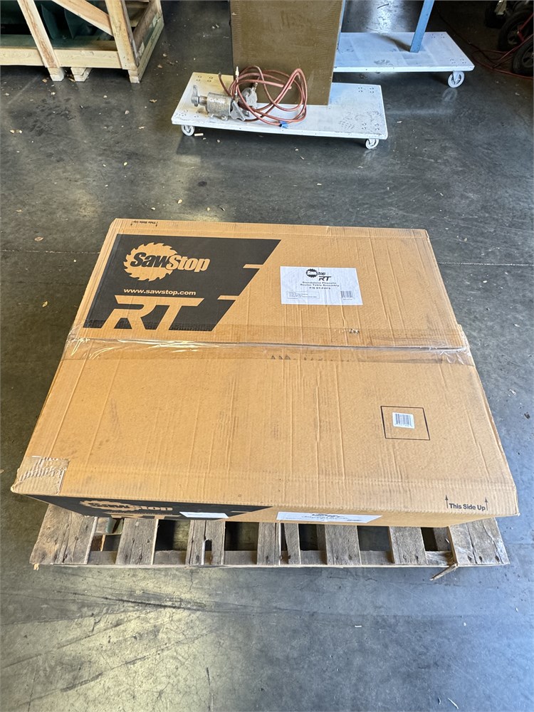 SawStop "RT" Router Table Assembly Package