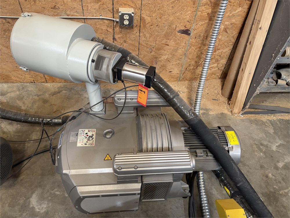 Becker "VTLF 2.250/ 0-79" Vacuum Pump