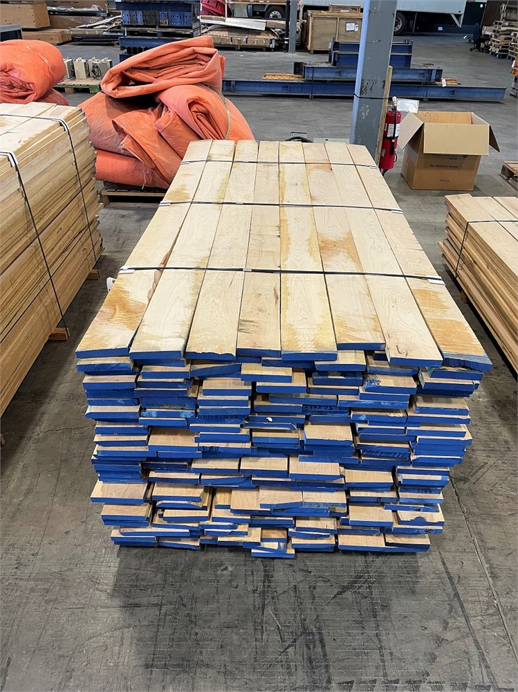 Lot of "Maple" Solid Wood - Approx 240 pcs  4/4 x 8'L x 5-10" W