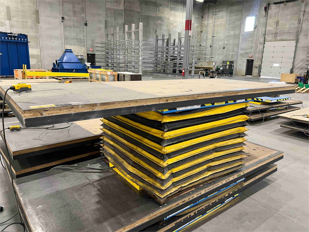 Lift Products "MAX-M22" Lift Table