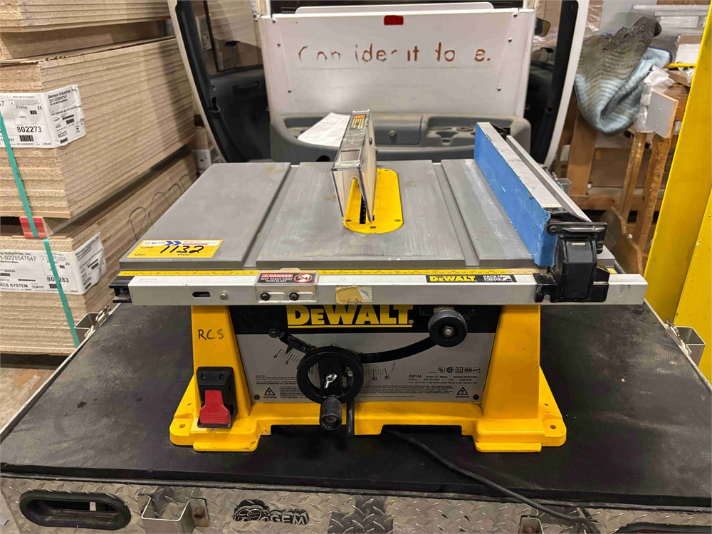 DeWalt Jobsite "10 Table Saw