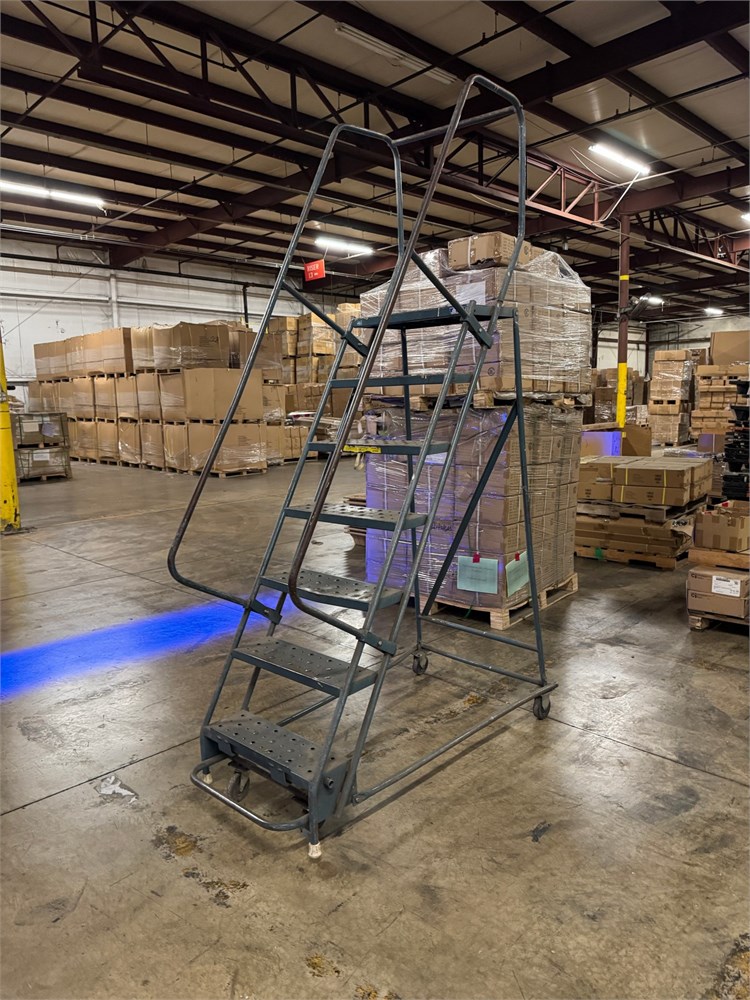 Rolling Ladder