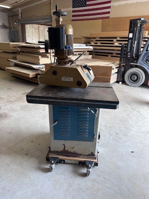 Champ Fond Shaper with Powermatic Powerfeeder
