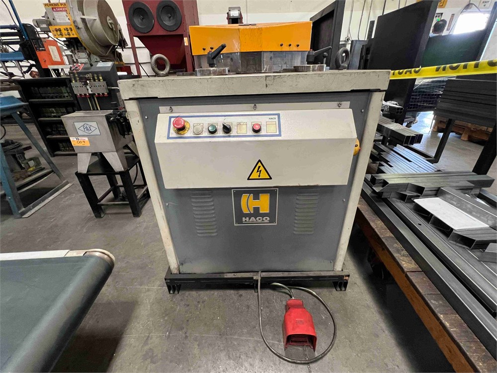 Haco "Max-1" Hydraulic Corner Notching Machine