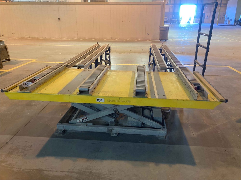 Lift table/Sheet Stacker with small conveyors