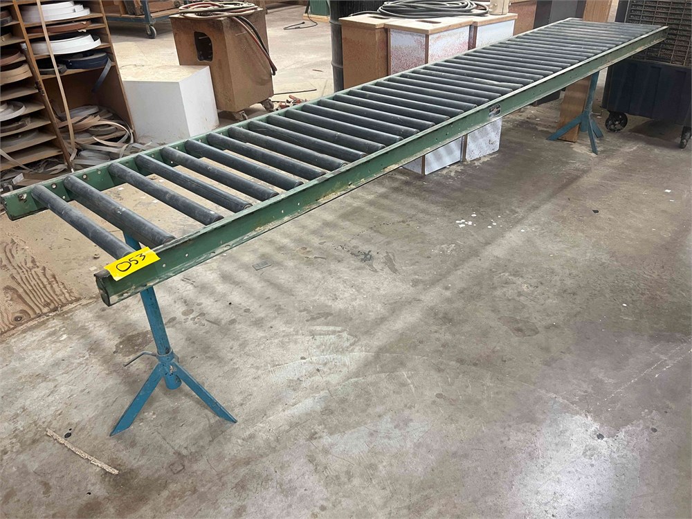 Roller conveyor