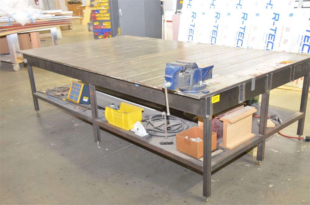 Metal work Table with vise