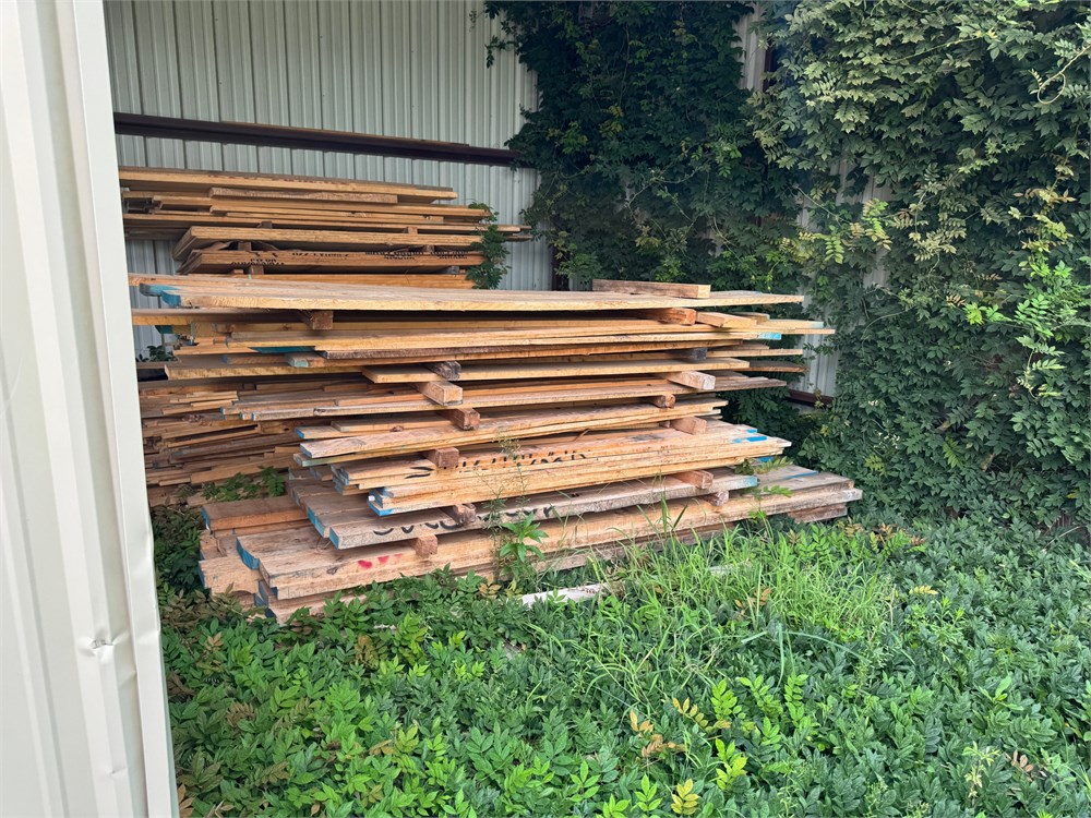Various Size Lumber as pictured