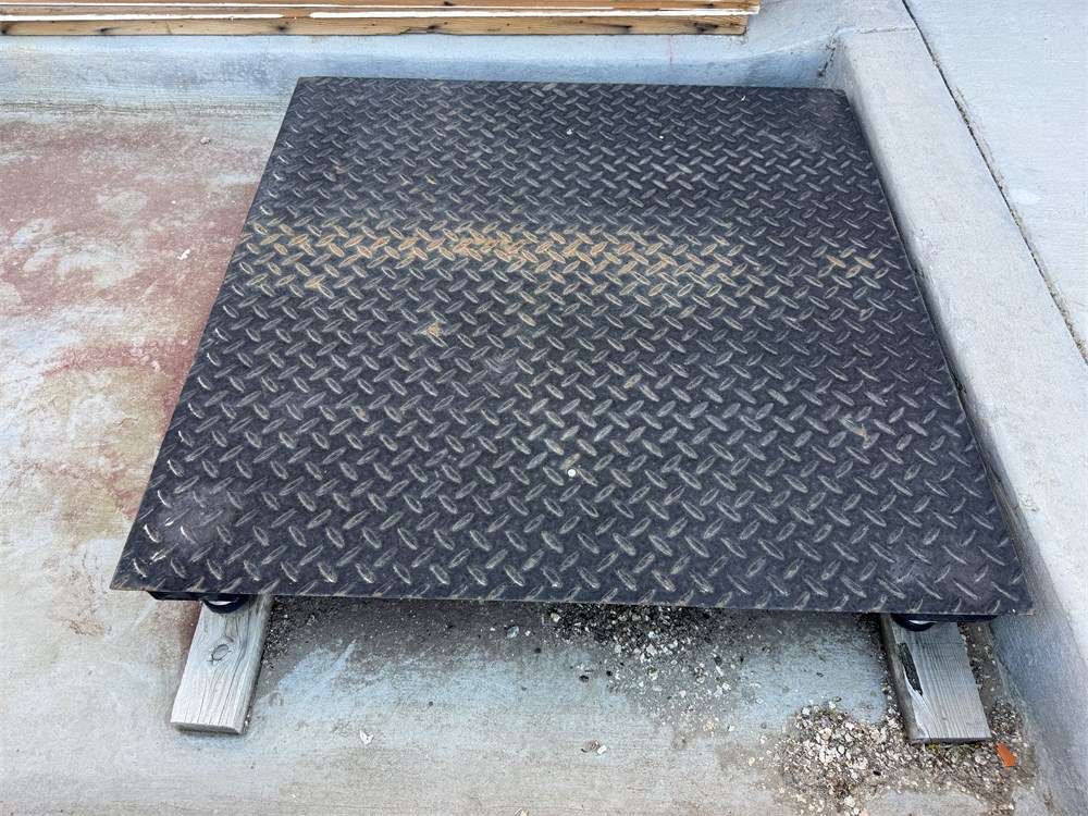 UnitedDigital Floor Scale