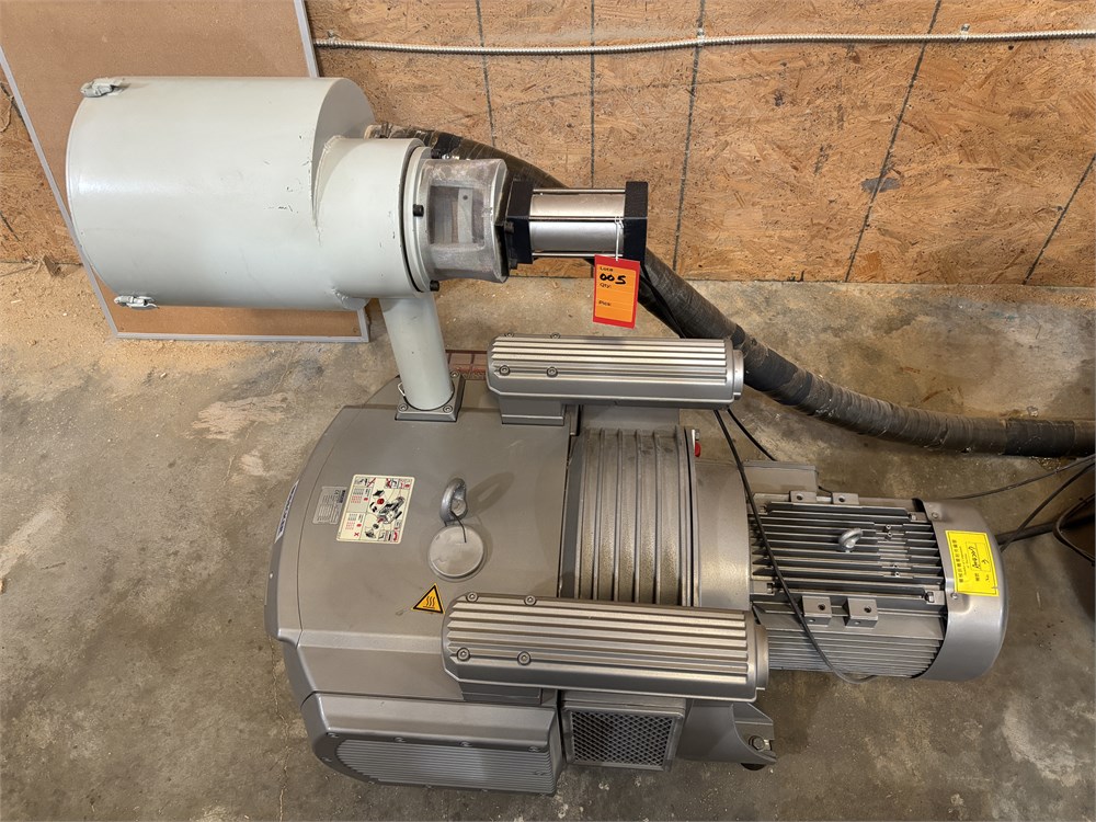 Becker "VTLF 2.250/ 0-79" Vacuum Pump
