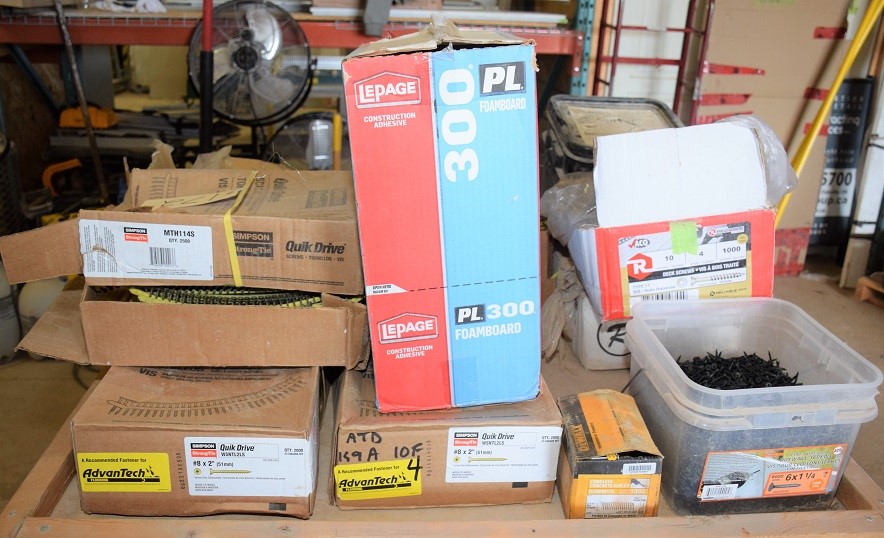CART & CONTENTS * QUICK DRIVE SCREWS, DRYWALL SCREWS - SEE ALL PHOTOS