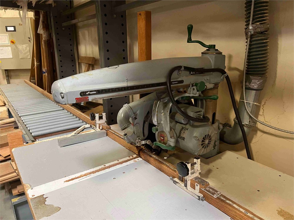 De Walt Radial Arm Saw