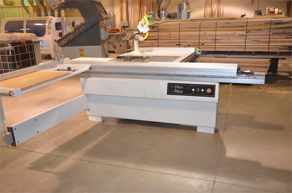 Panther Sliding Table Saw with TigerFence