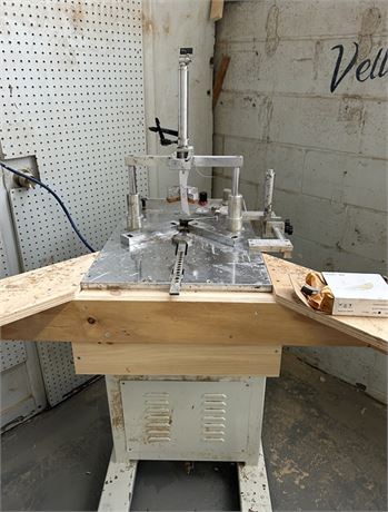 Lot - Picture Frame Pinner- Mt Vernon, NY | Place Your Bid at MachineryMax