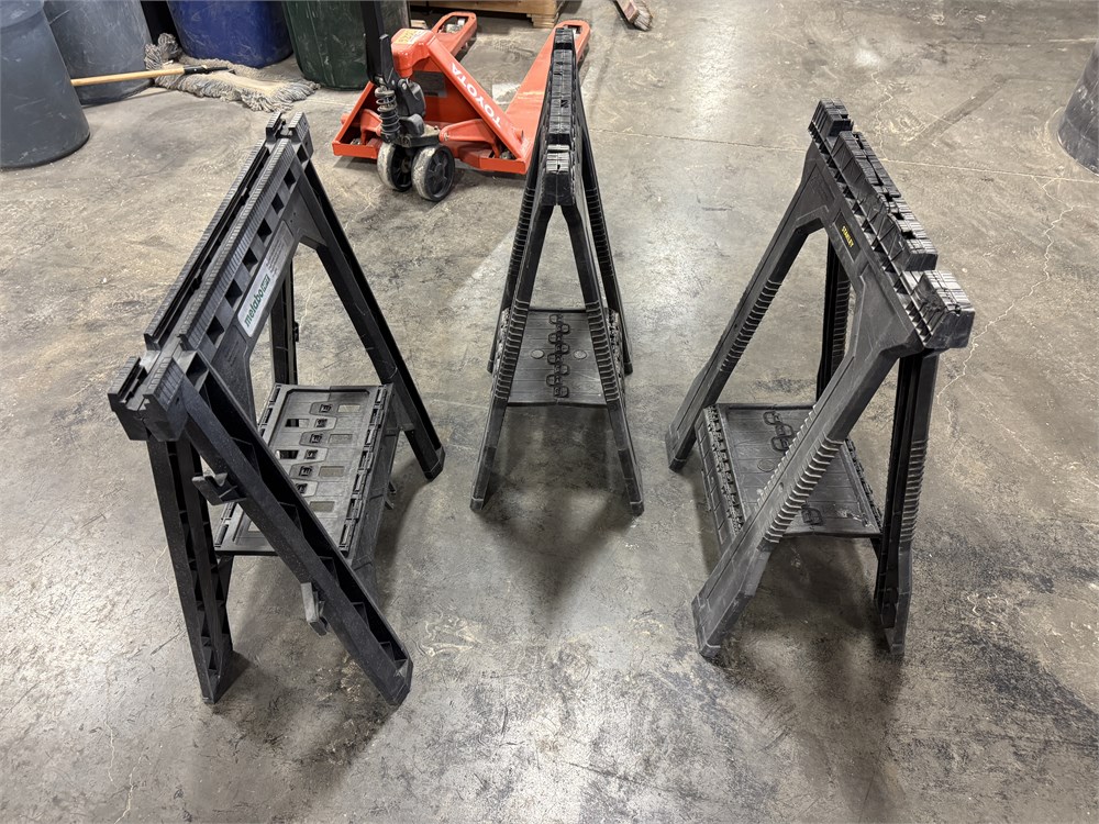 (3) Stanley Sawhorses
