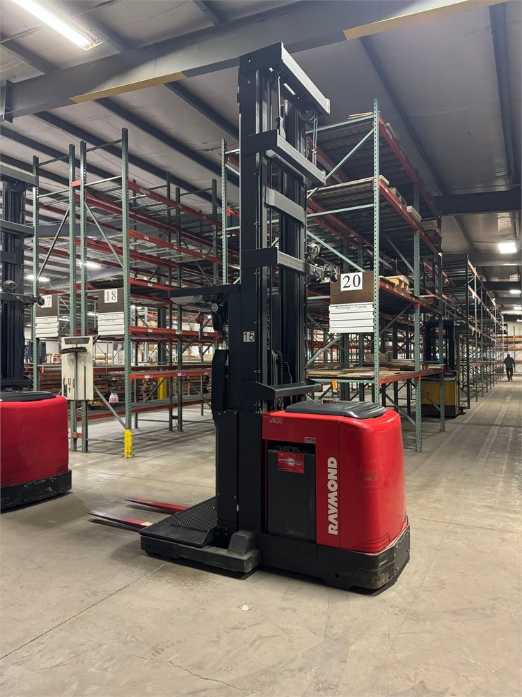 Raymond "560-0PC30TT" Order Picker Forklift