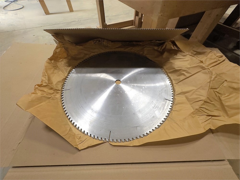 18" Upcut Saw Blade for Lot 4 - New in Box