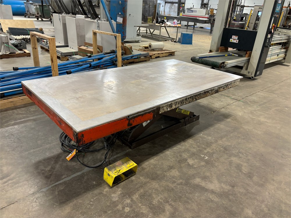 Autoequip "36S25" 2500LB Lift Table