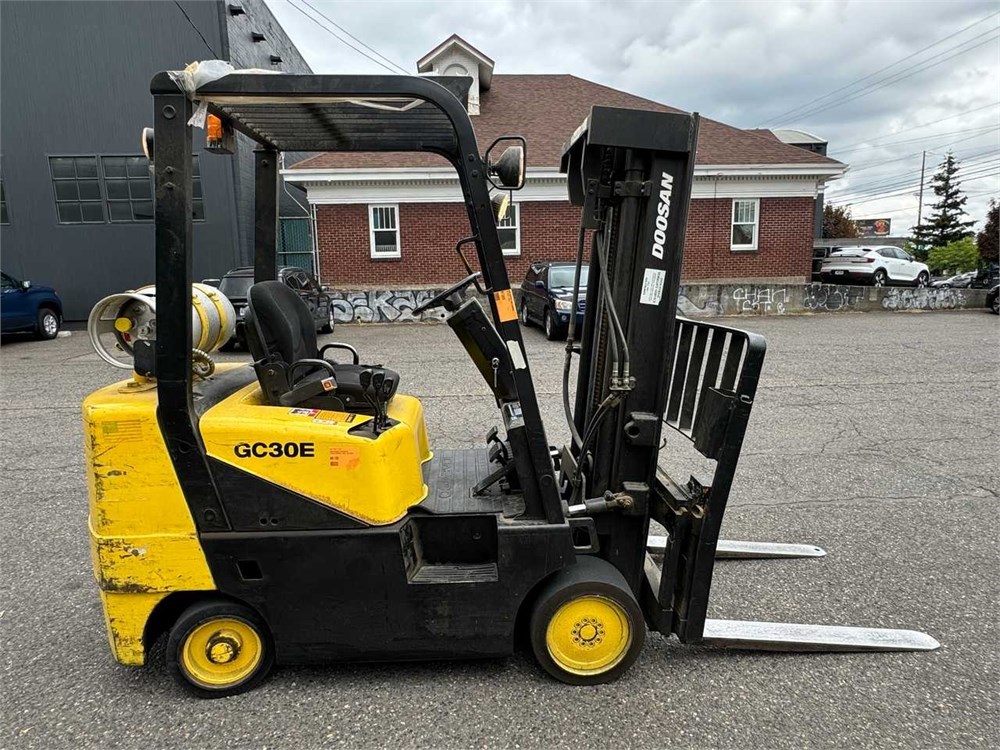 Daewoo "GC30E-3" Forklift