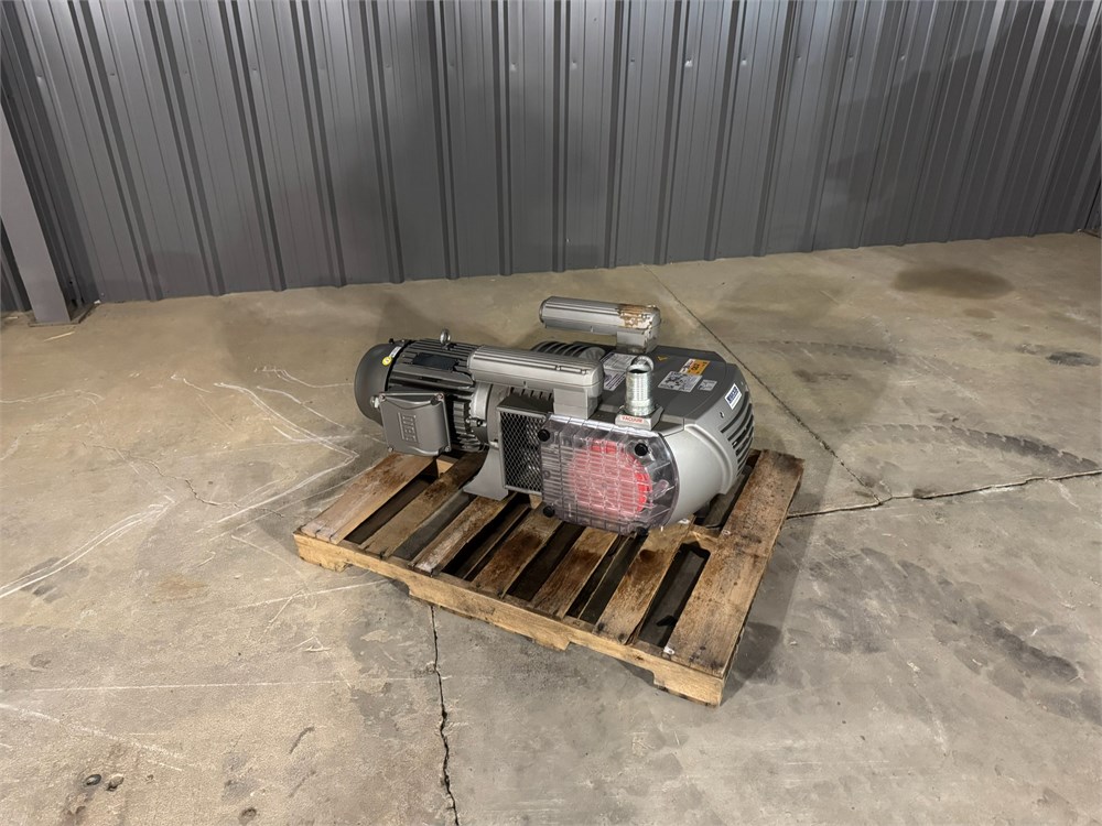 Becker "VTLF 250/0-79" Vacuum Pump