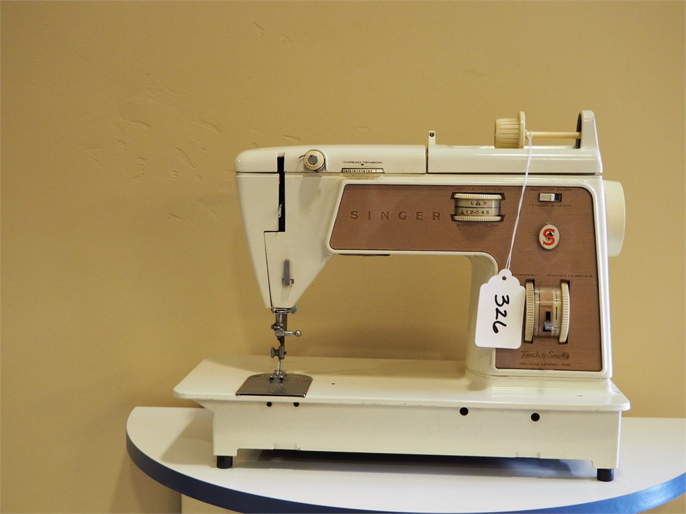 Singer Zig Zag "Model 758" Sewing Machine