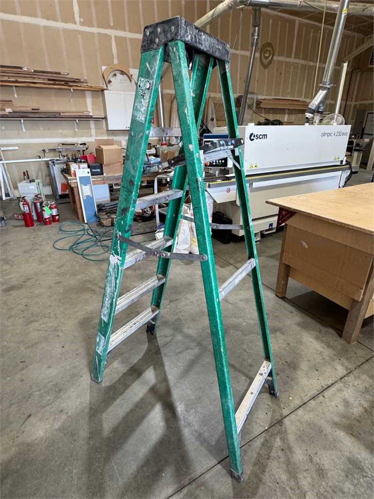 Husky 6' Ladder