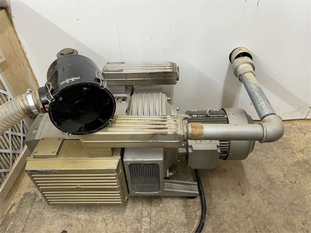 Becker "VTLF 250" Vacuum Pump