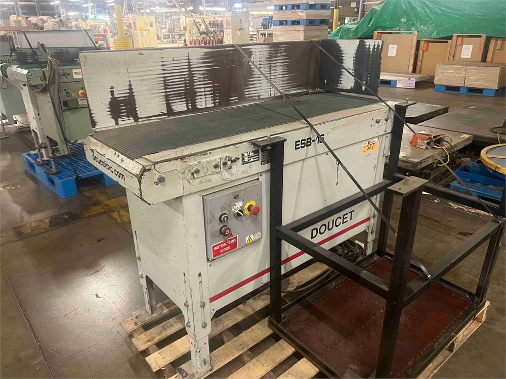 Doucet "ESB-16" Infeed Conveyor