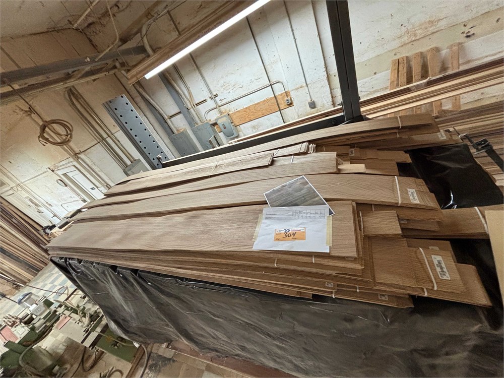 Quartered White Oak Veneer Sheets