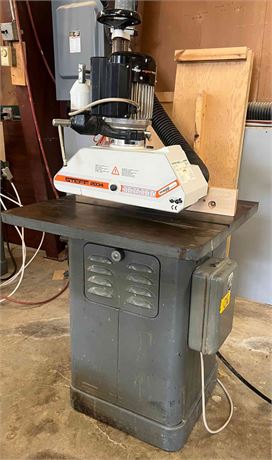 Lot - Delta shaper & powerfeed | Place Your Bid at MachineryMax