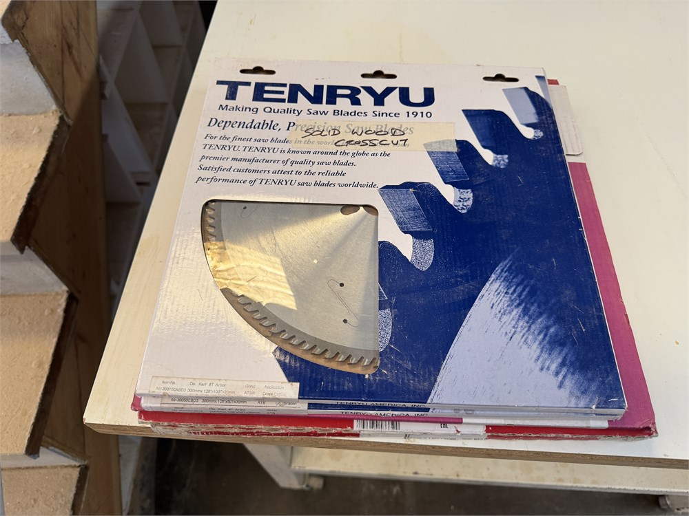 Assorted Circular Saw Blades