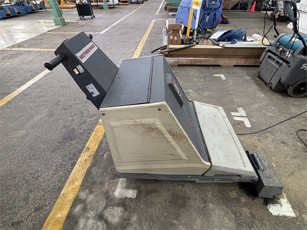 Retriever "A134" Floor Sweeper