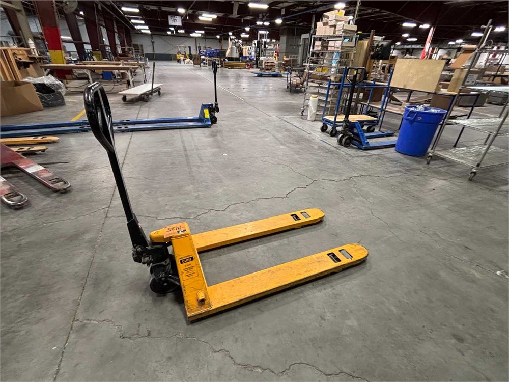 U-Line "H-1043" Pallet Jack