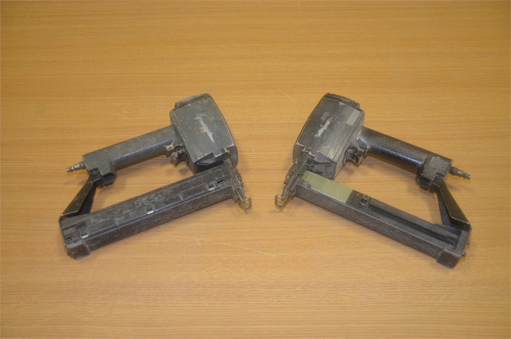Senco 1/4" crown stapler (Qty. 2)