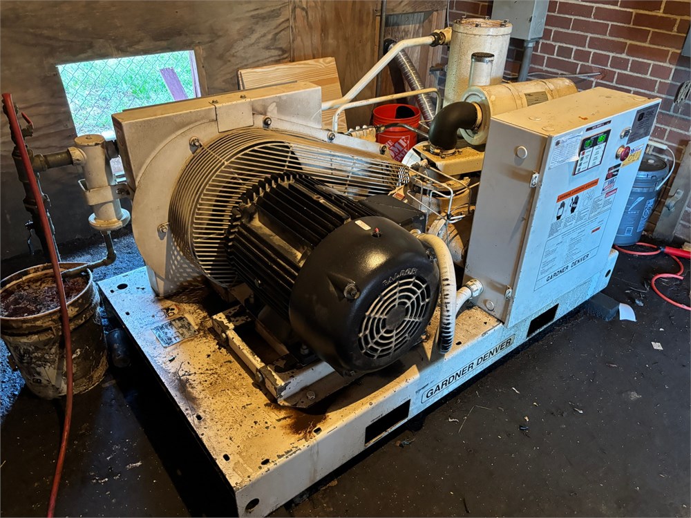 Gardener-Denver "EDEQJH" Air Compressor