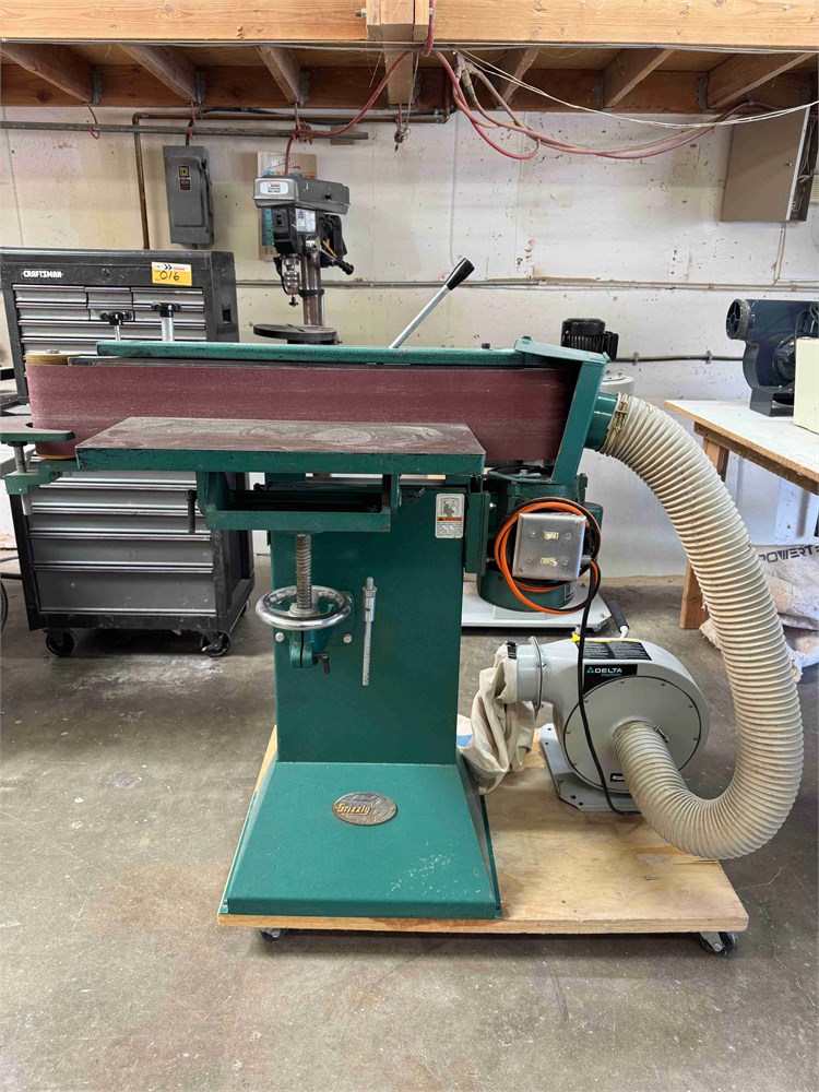 Grizzly Edge Sander & Delta Dust Collector